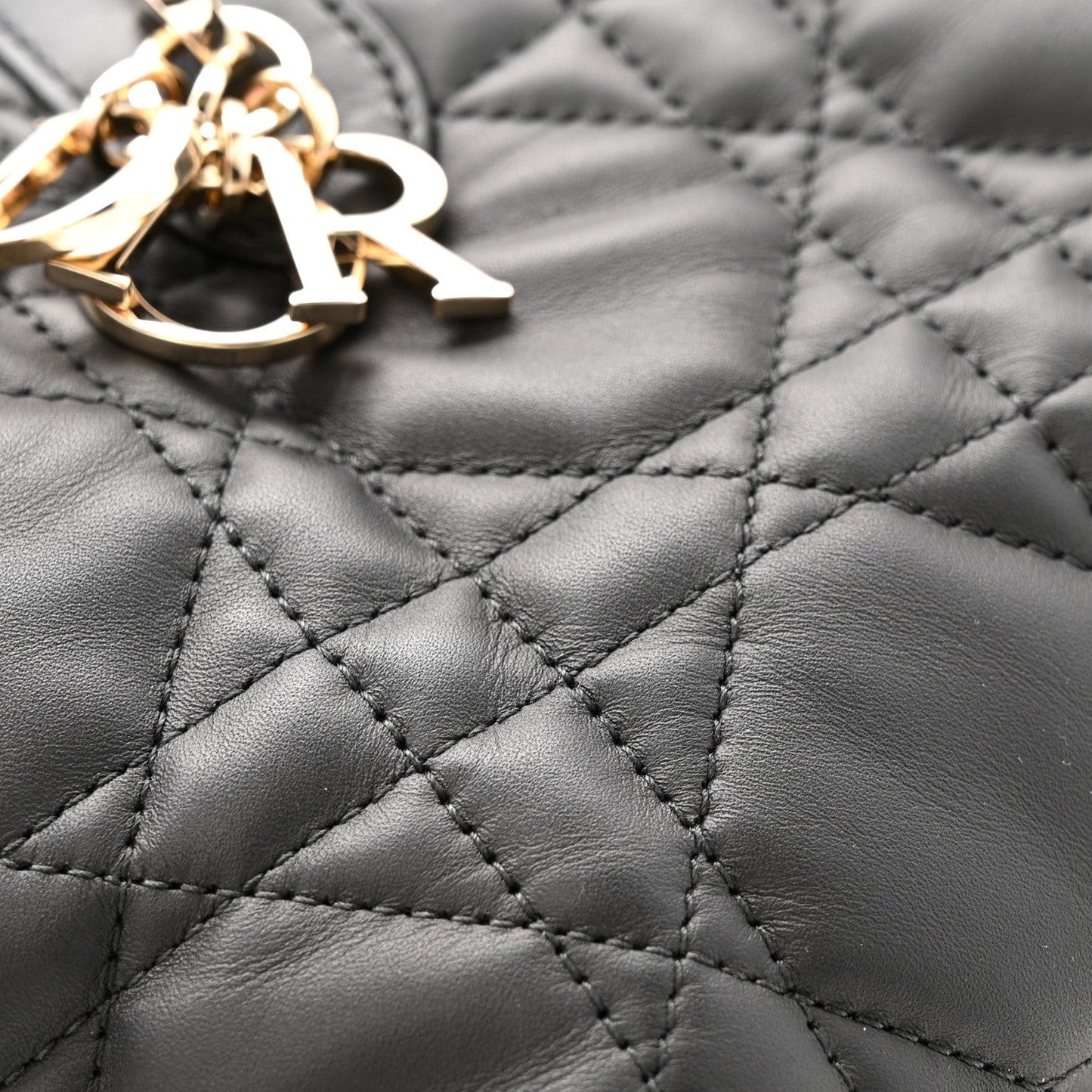 Calfskin Macrocannage Small Toujours Black