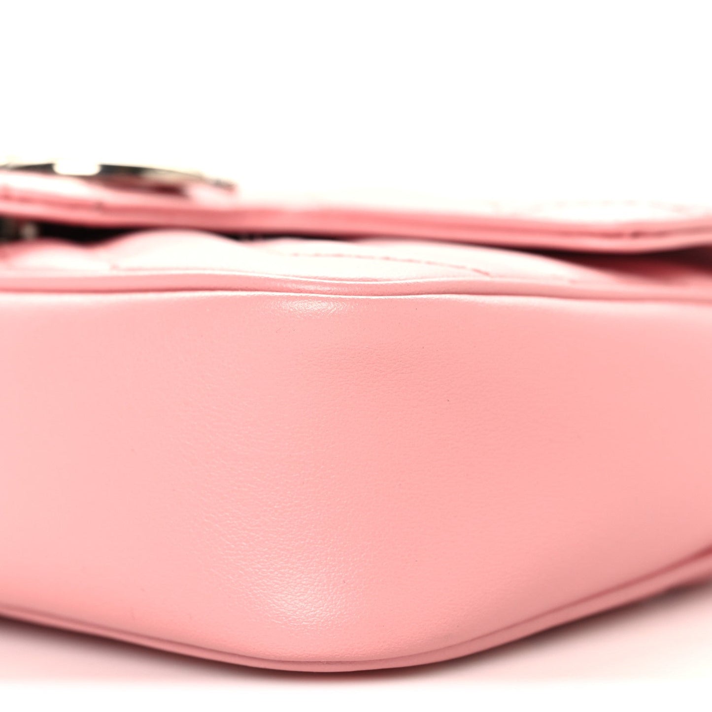 Calfskin Matelasse Super Mini GG Marmont Shoulder Bag Wild Rose