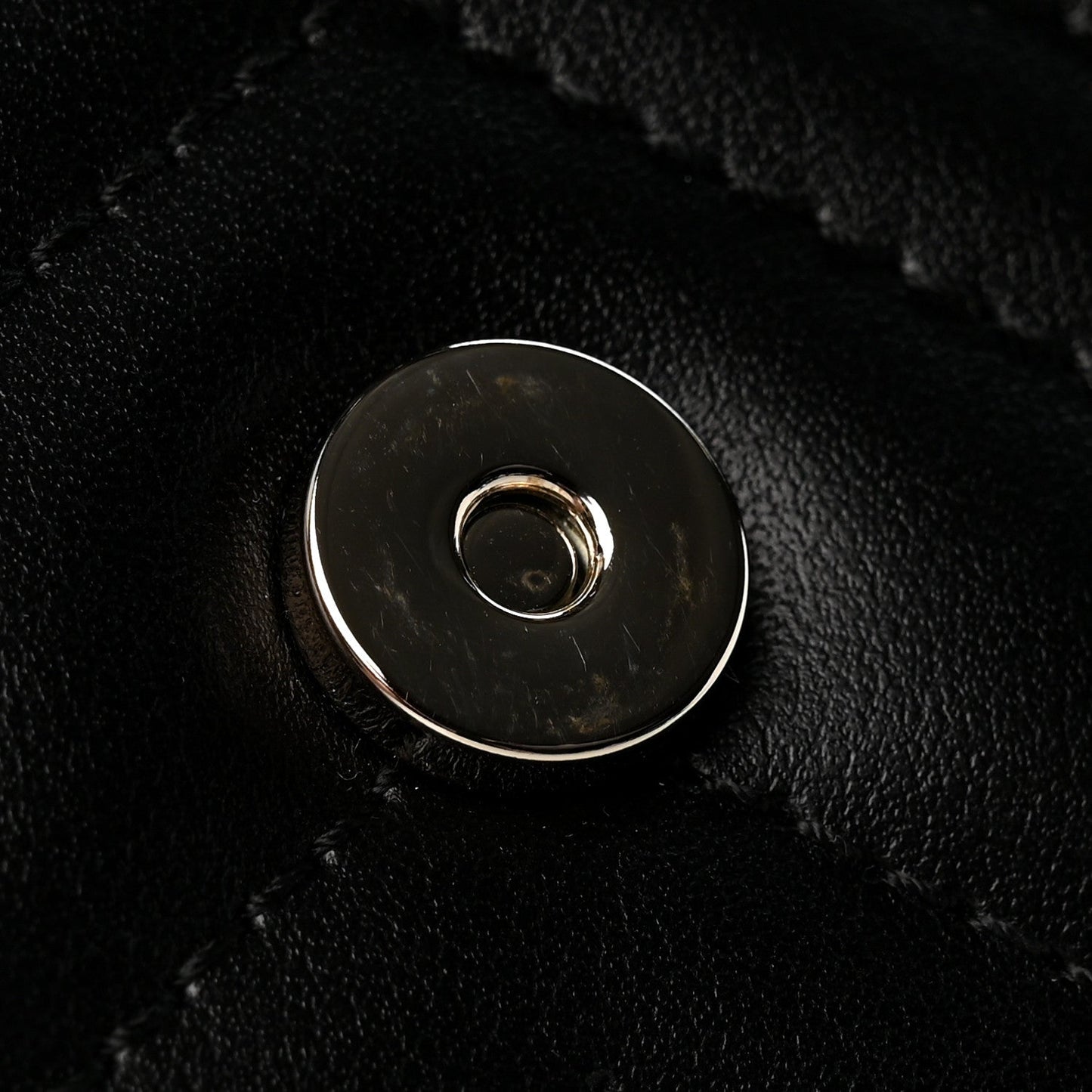Calfskin Matelasse GG Marmont Chain Wallet Black