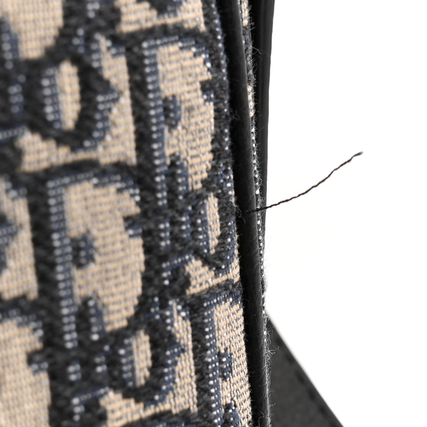 Grained Calfskin Oblique Saddle Messenger Black