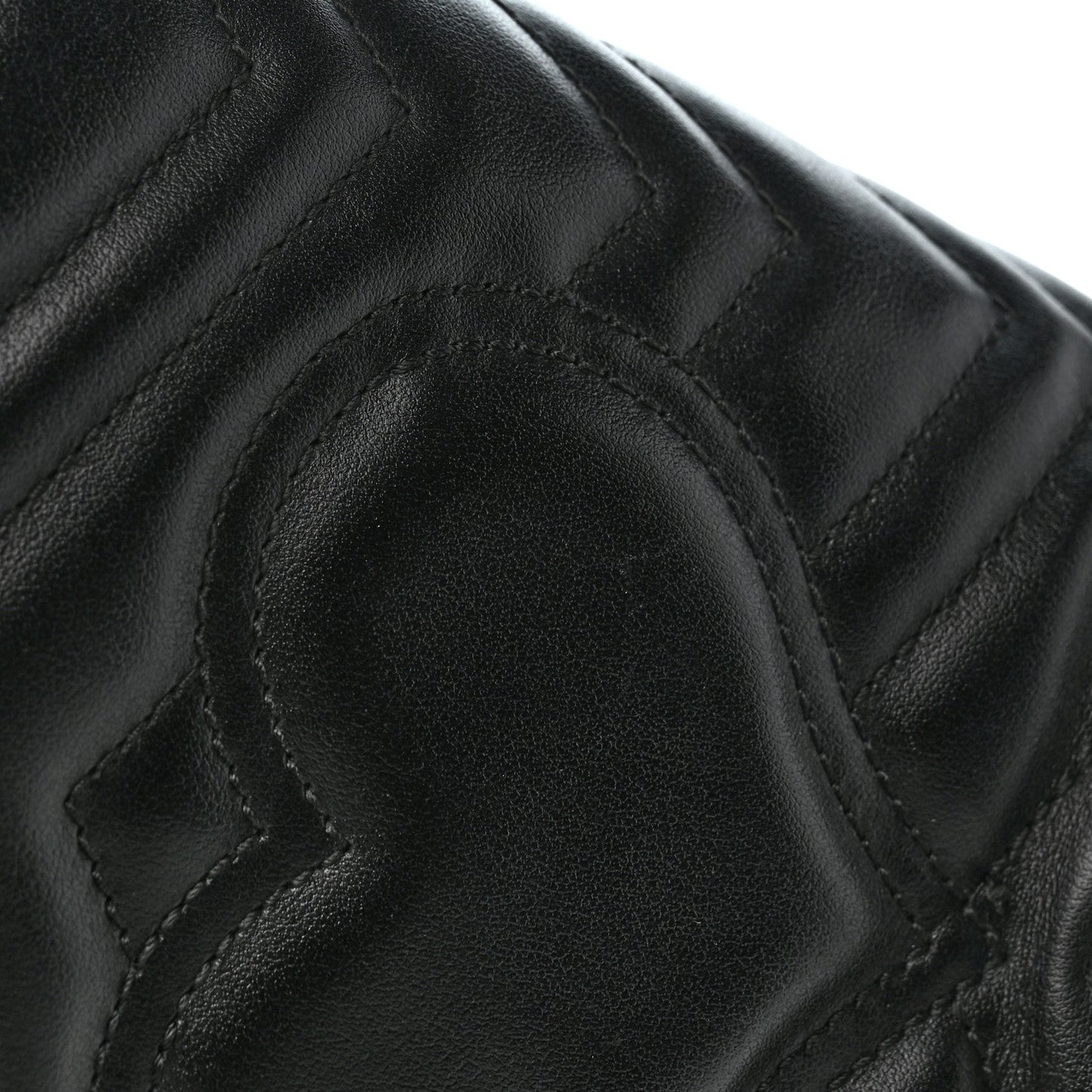 Calfskin Matelasse Mini GG Marmont 2.0 Bucket Bag Black