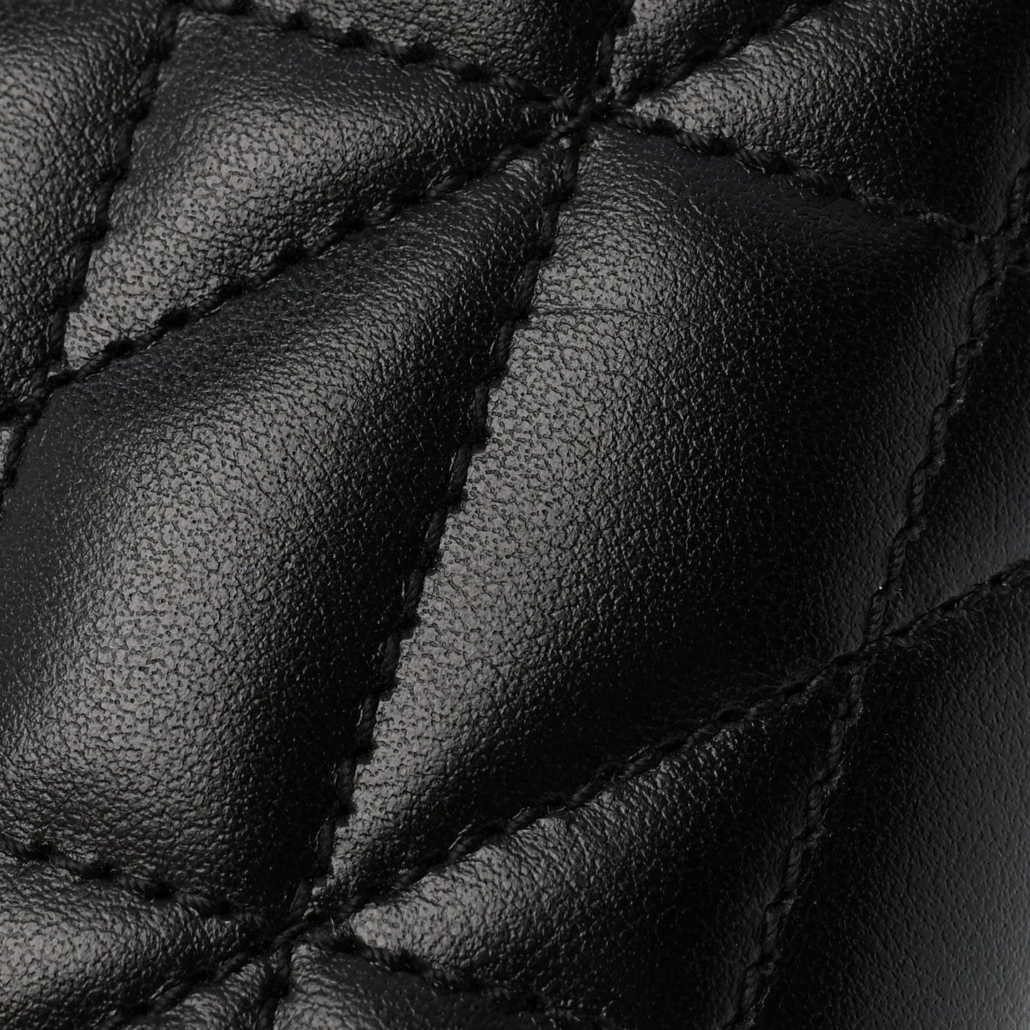 Calfskin Matelasse Aria GG Marmont Chain Wallet Black