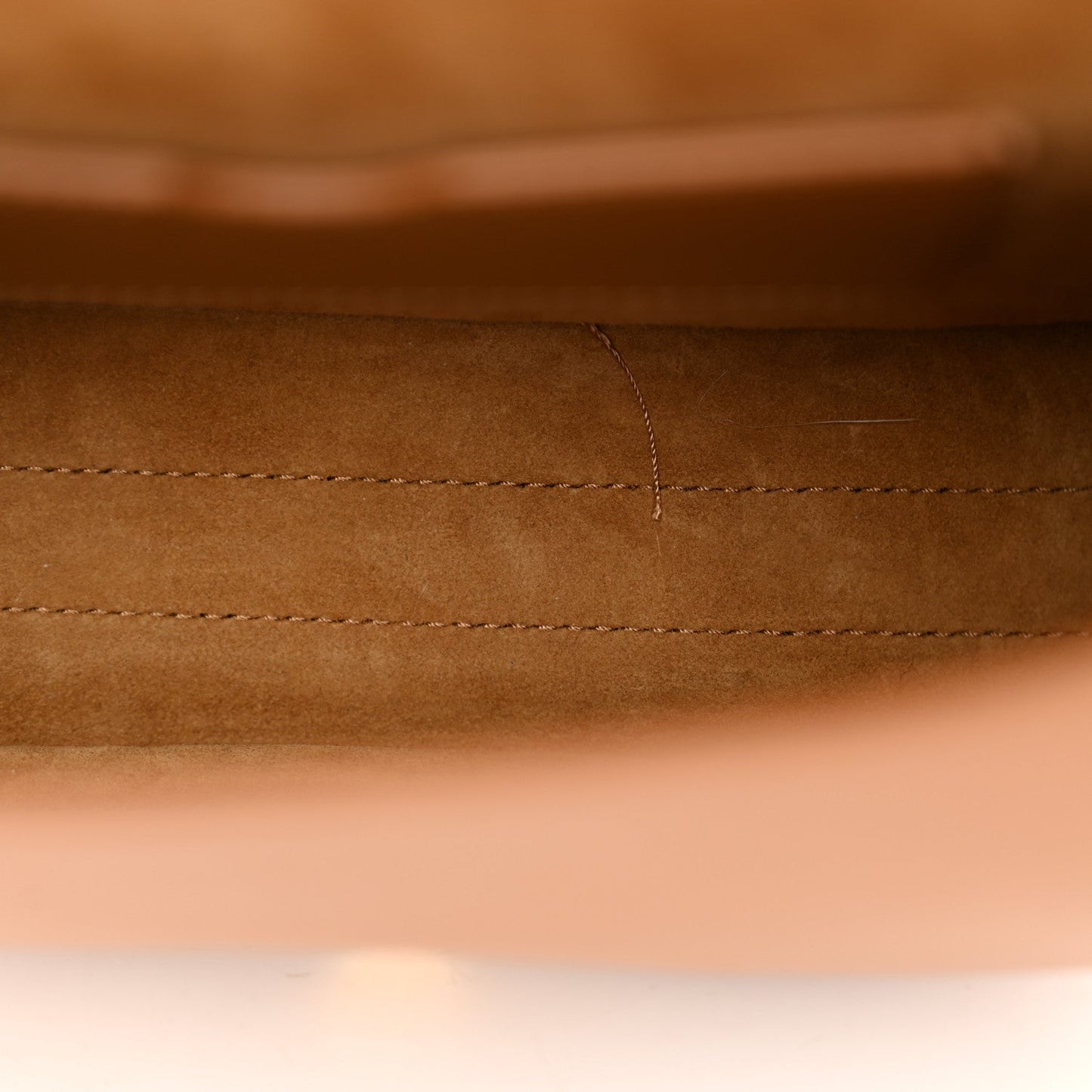 Box Calfskin Medium Bobby Flap Camel