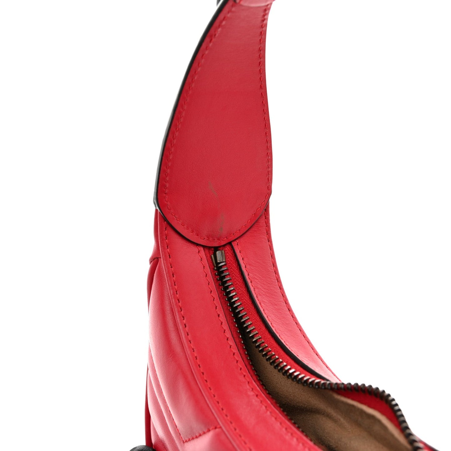 Calfskin Matelasse Chevron Mini GG Marmont Half Moon Hobo Rosso