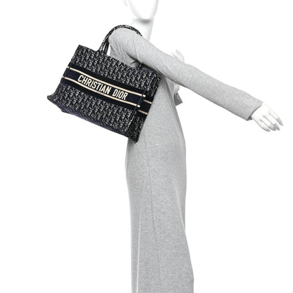 Oblique Velvet Medium Book Tote Blue Multicolor