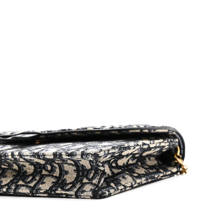 Oblique Saddle Chain Pouch Blue