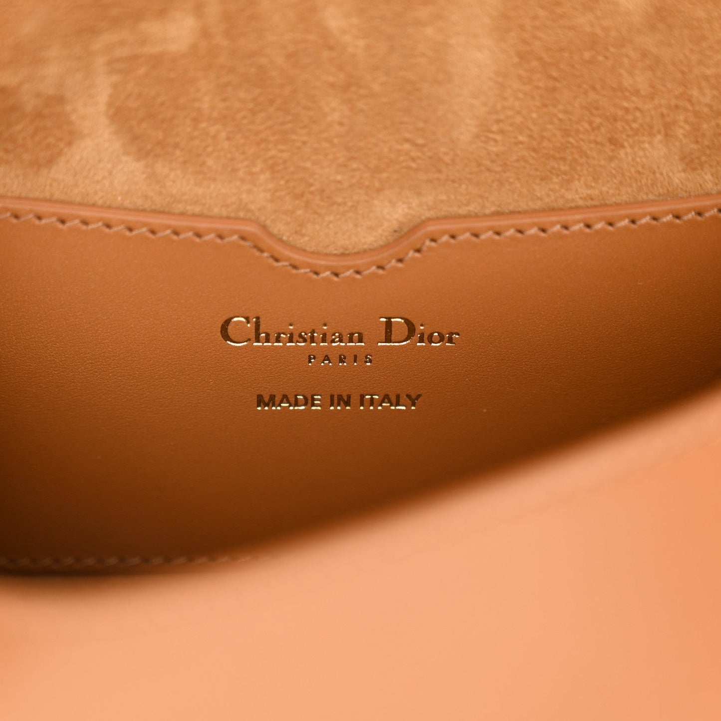 Box Calfskin Medium Bobby Flap Camel