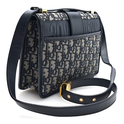 Oblique 30 Montaigne Flap Bag Blue
