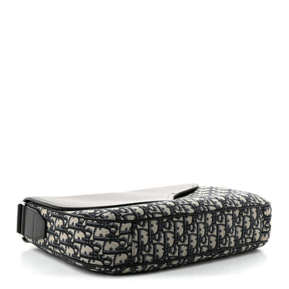 Grained Calfskin Oblique Large Saddle Messenger Black