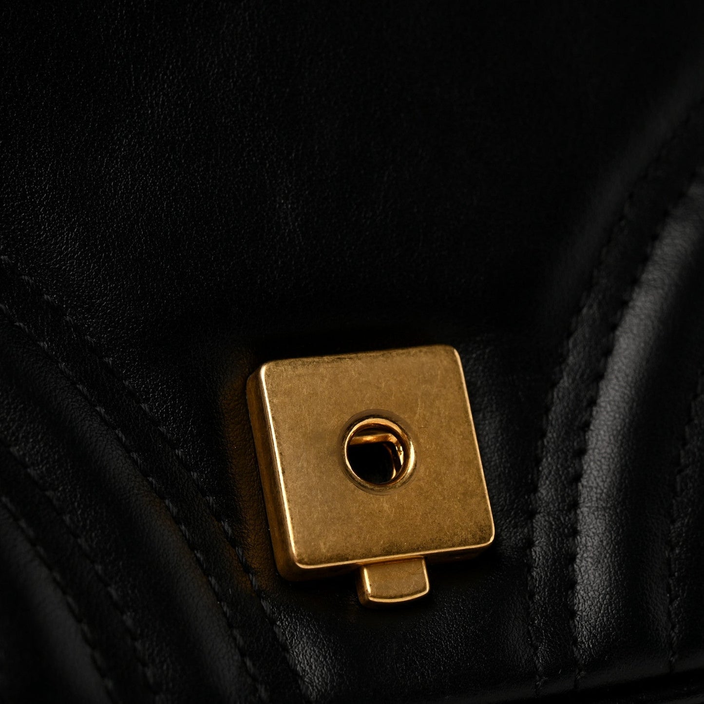 Calfskin Matelasse Mini GG Marmont Shoulder Bag Black