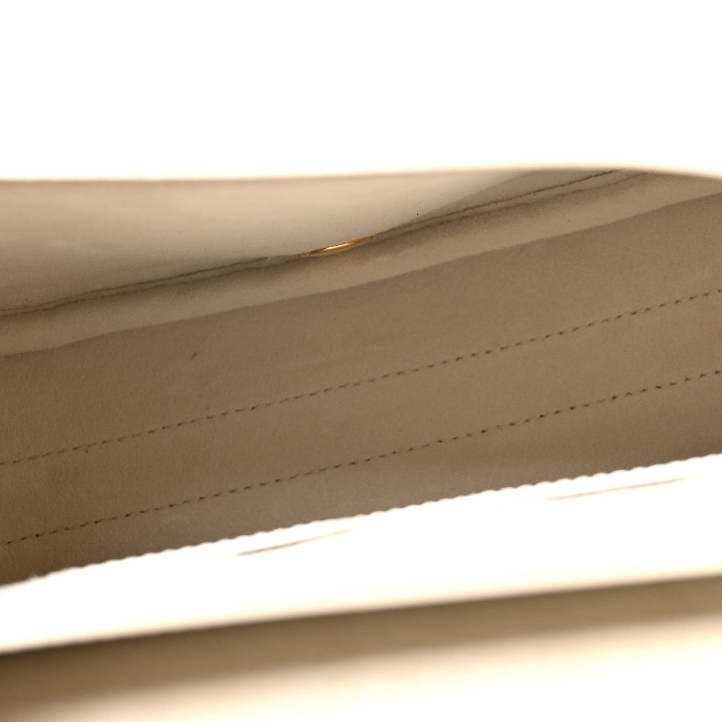 Box Calfskin Medium Bobby Flap Latte