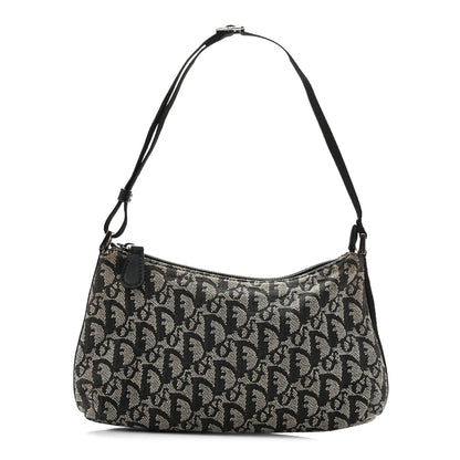 Monogram Shoulder Bag Pochette Black