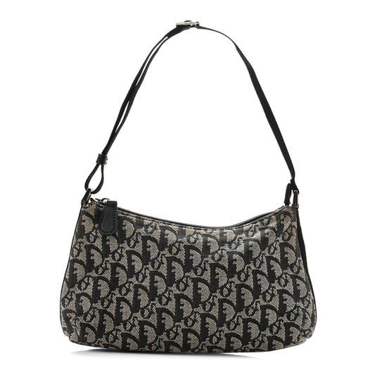 Monogram Shoulder Bag Pochette Black