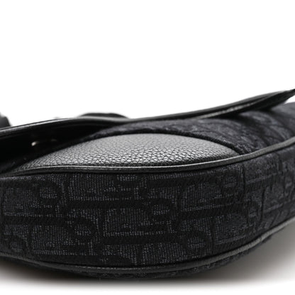 Grained Calfskin Oblique Mens Saddle Bag Black Blue