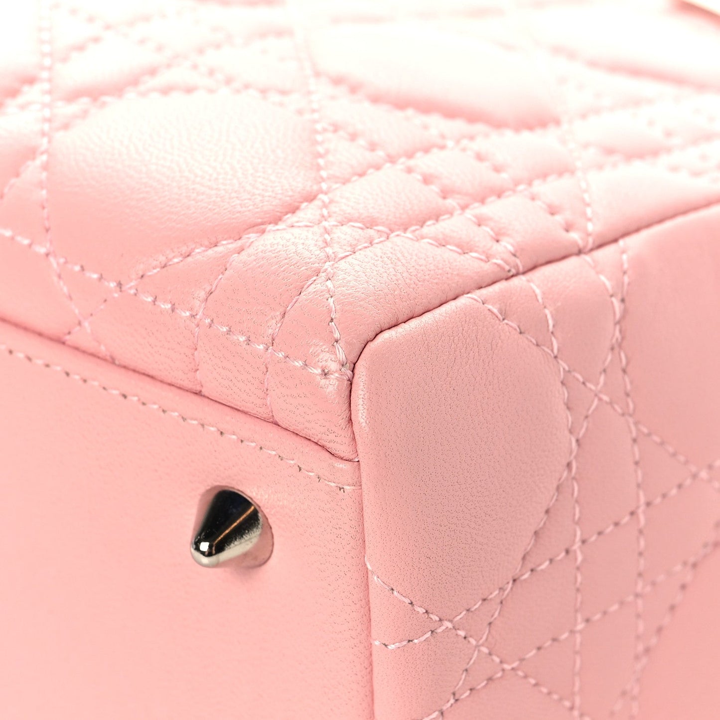 Lambskin Cannage Medium Lady Dior Light Pink