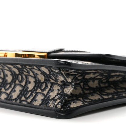 Oblique 30 Montaigne Flap Bag Blue