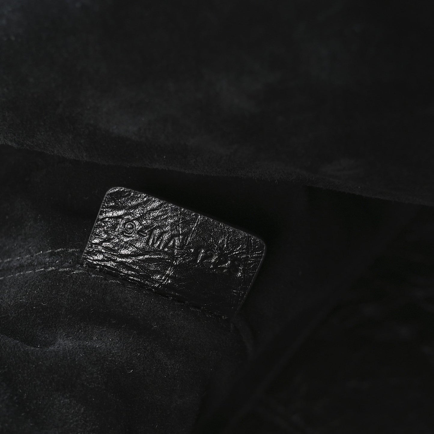 Crinkled Calfskin Macrocannage Large Toujours Black