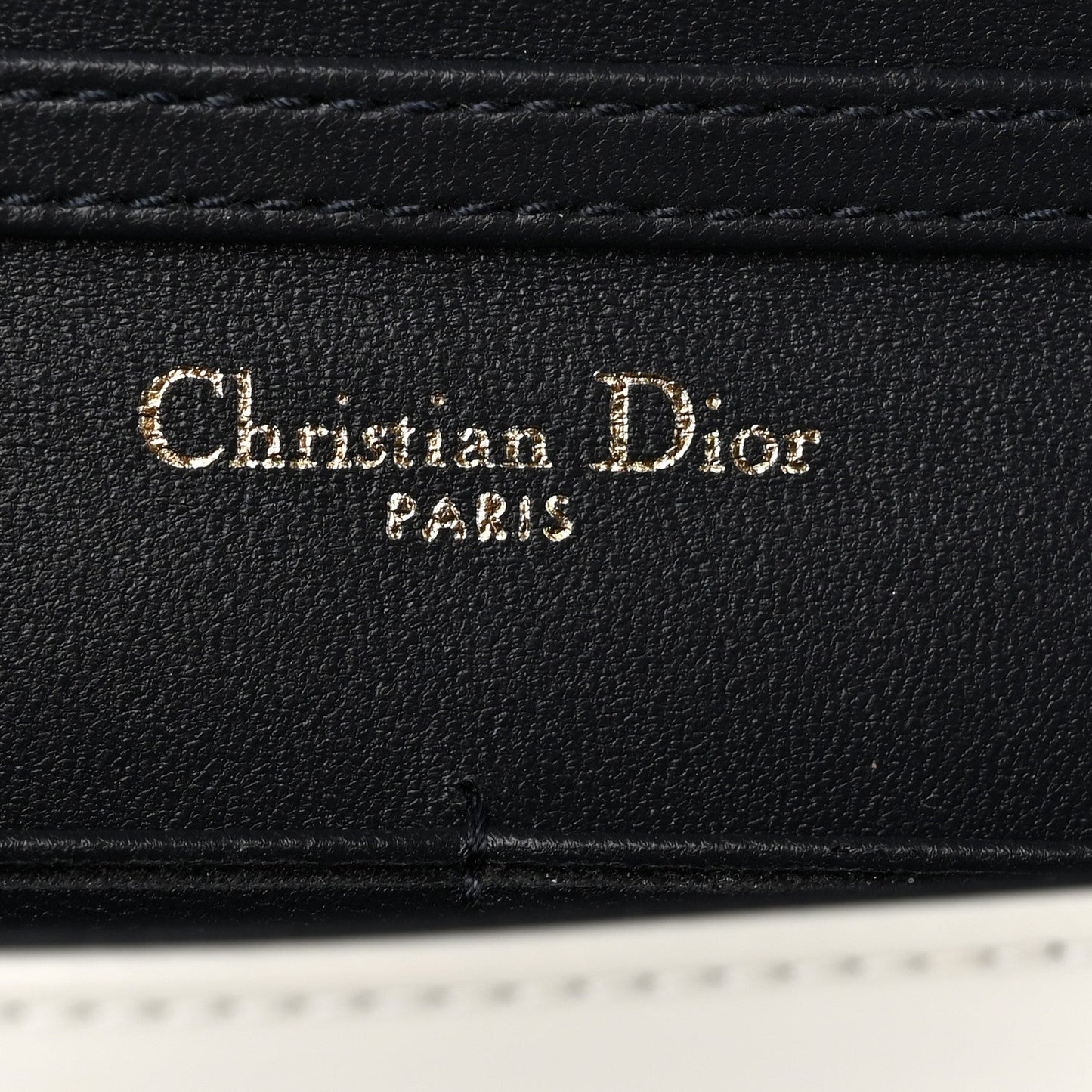 Patent Micro-Cannage Diorama Wallet on Chain Pouch Metallic White