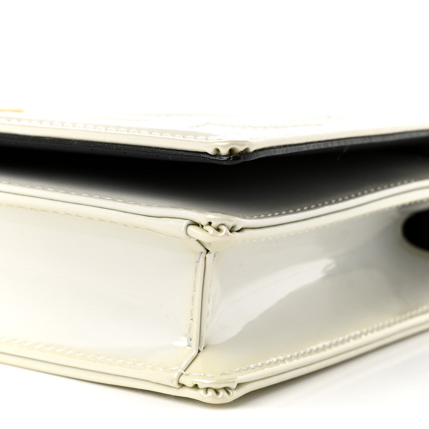 Patent Micro-Cannage Diorama Wallet on Chain Pouch Metallic White