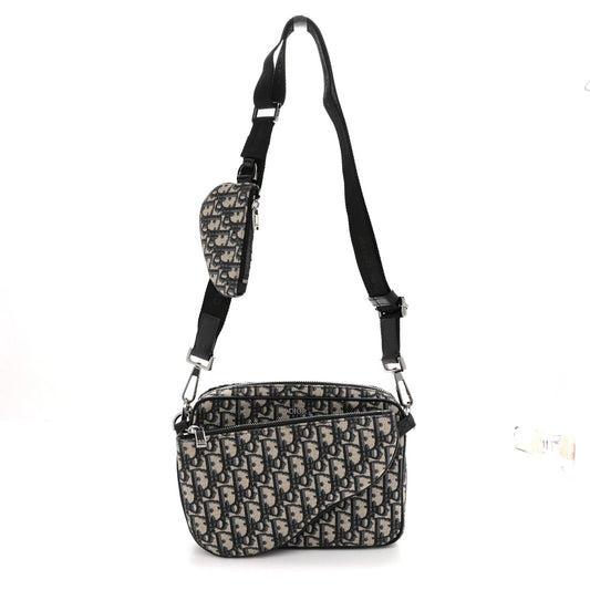 Oblique Saddle Triple Pouch Navy Blue
