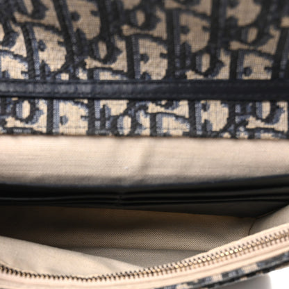 Oblique Saddle Chain Pouch Blue