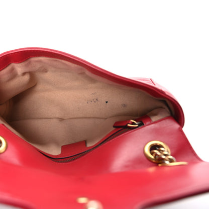 Calfskin Matelasse Small GG Marmont Shoulder Bag Hibiscus Red