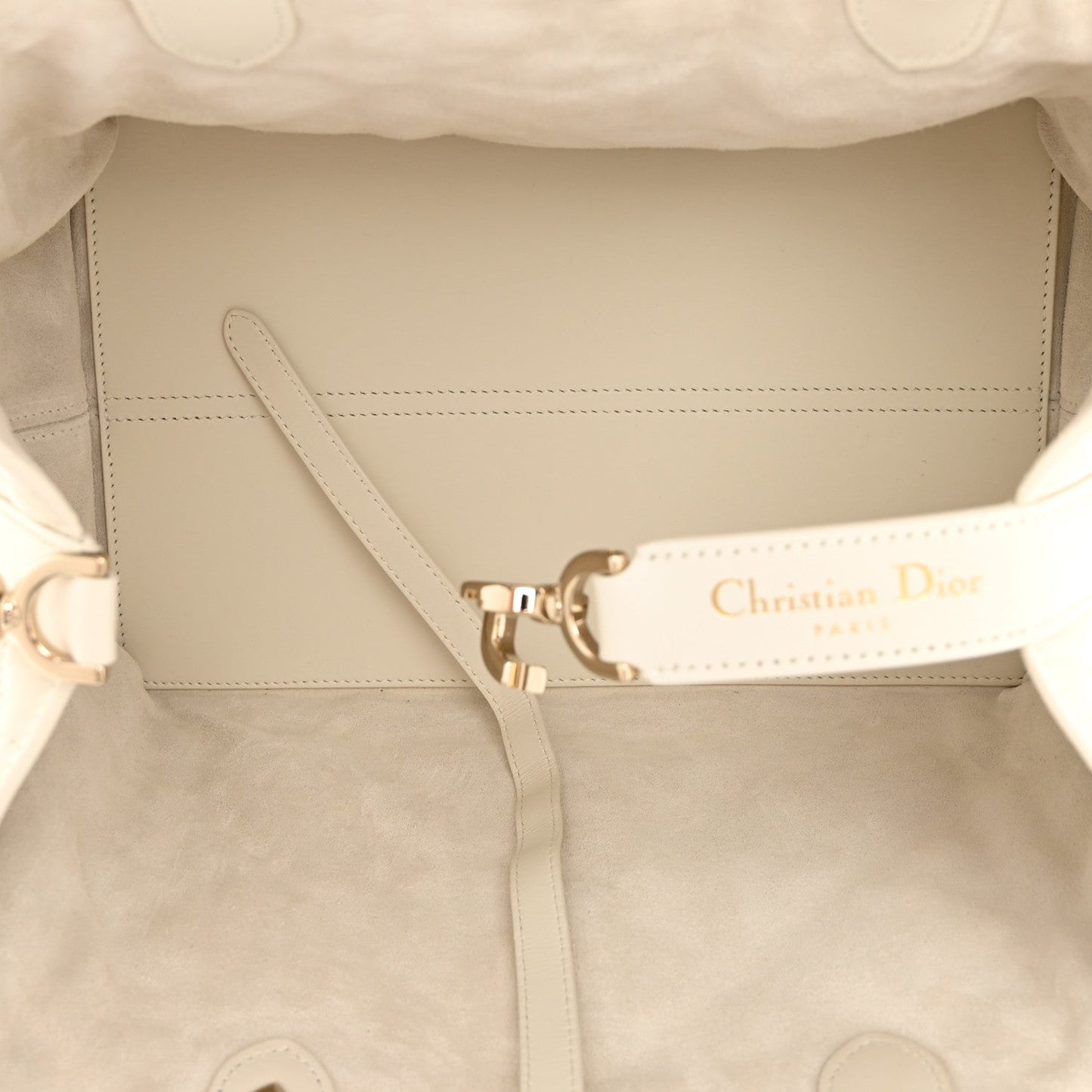 Calfskin Macrocannage Medium Toujours White
