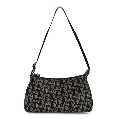 Monogram Shoulder Bag Pochette Black