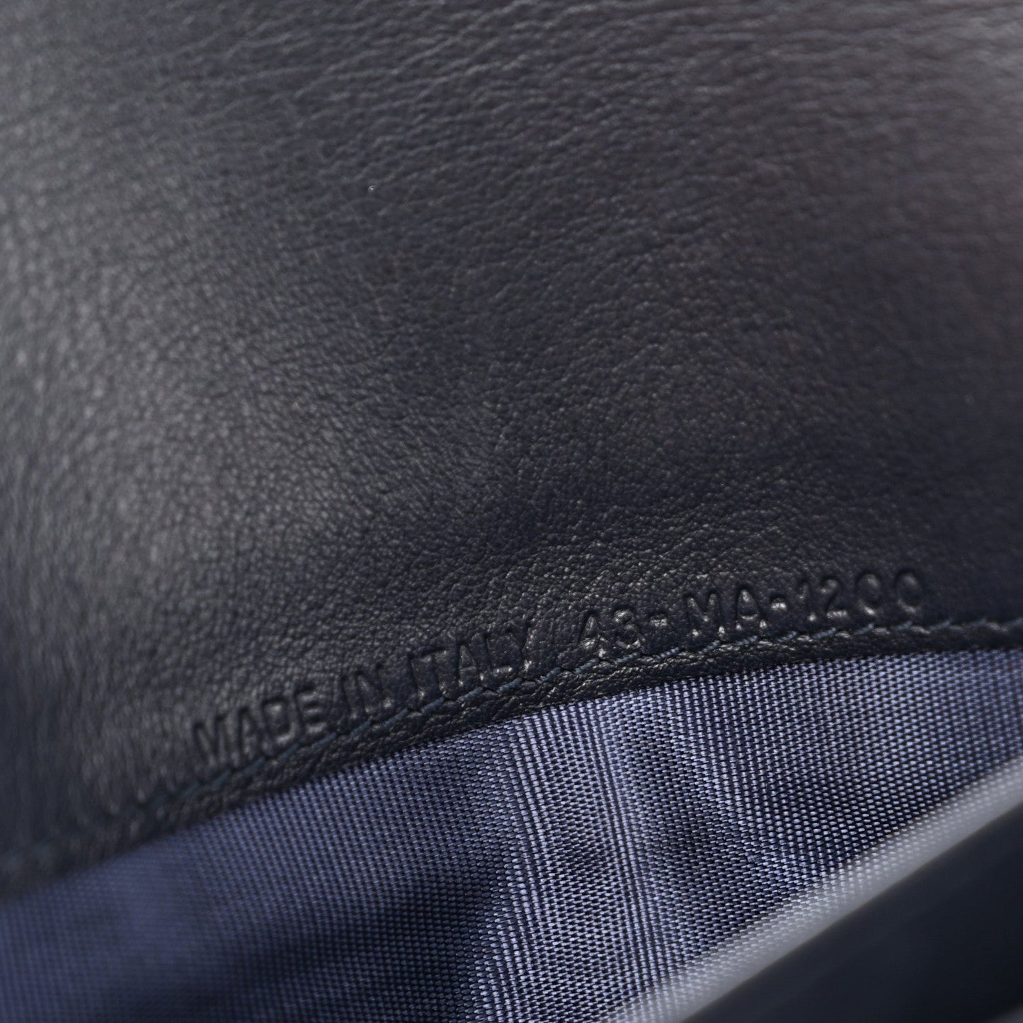 Oblique Saddle Chain Long Wallet Blue
