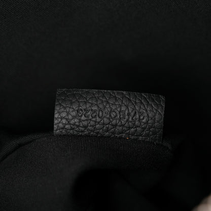 Oblique Saddle Triple Pouch Black