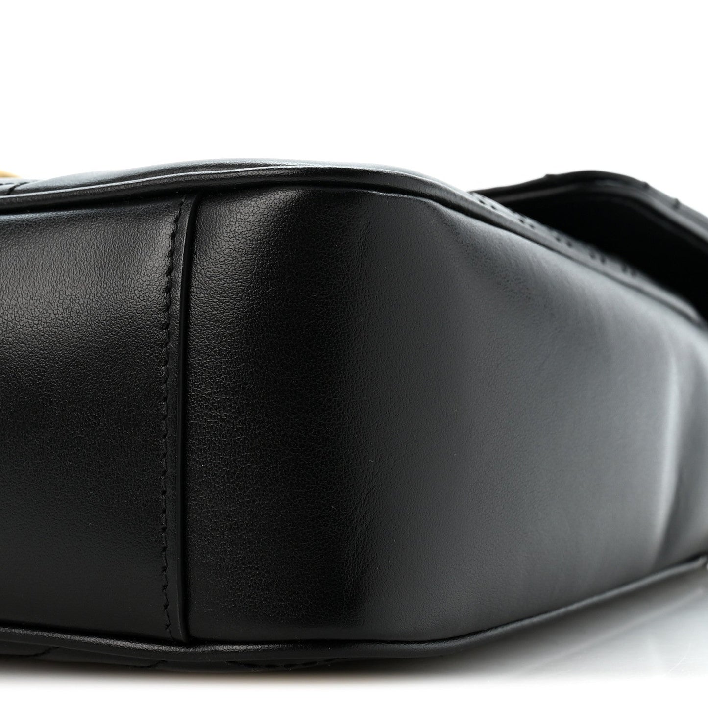 Calfskin Matelasse Medium GG Marmont Shoulder Bag Black