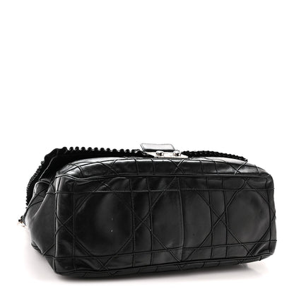 Lambskin Cannage Large Ruffle New Lock Flap Black