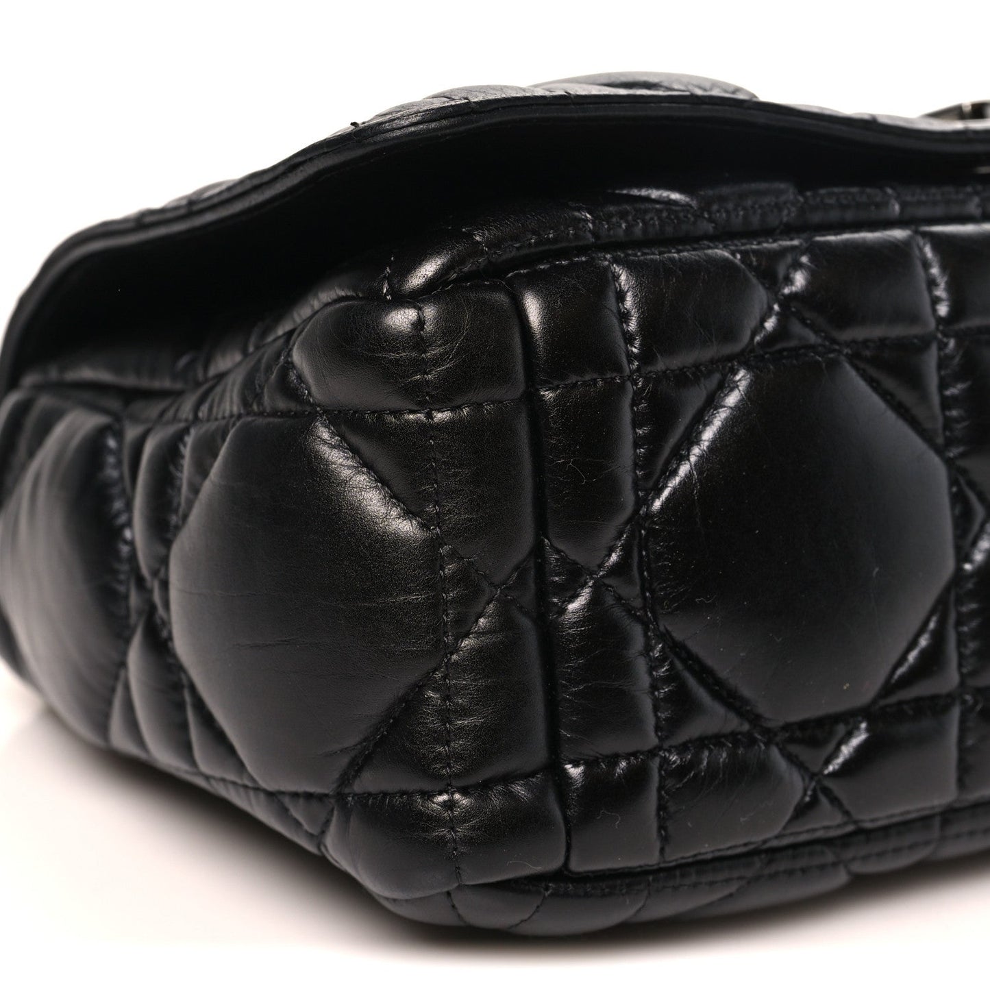 Calfskin Macrocannage Medium Caro Bag Black