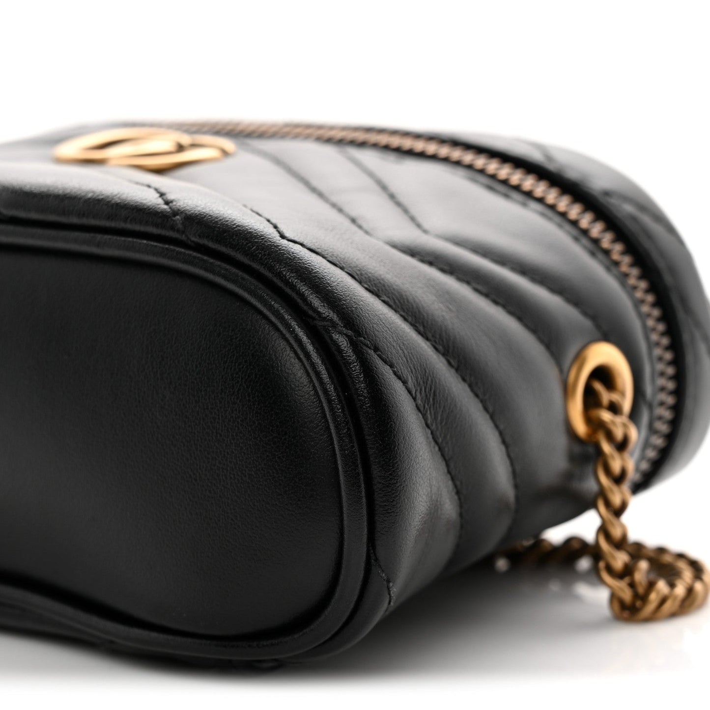 Calfskin Matelasse Chevron Mini GG Marmont Top Handle Bag Black