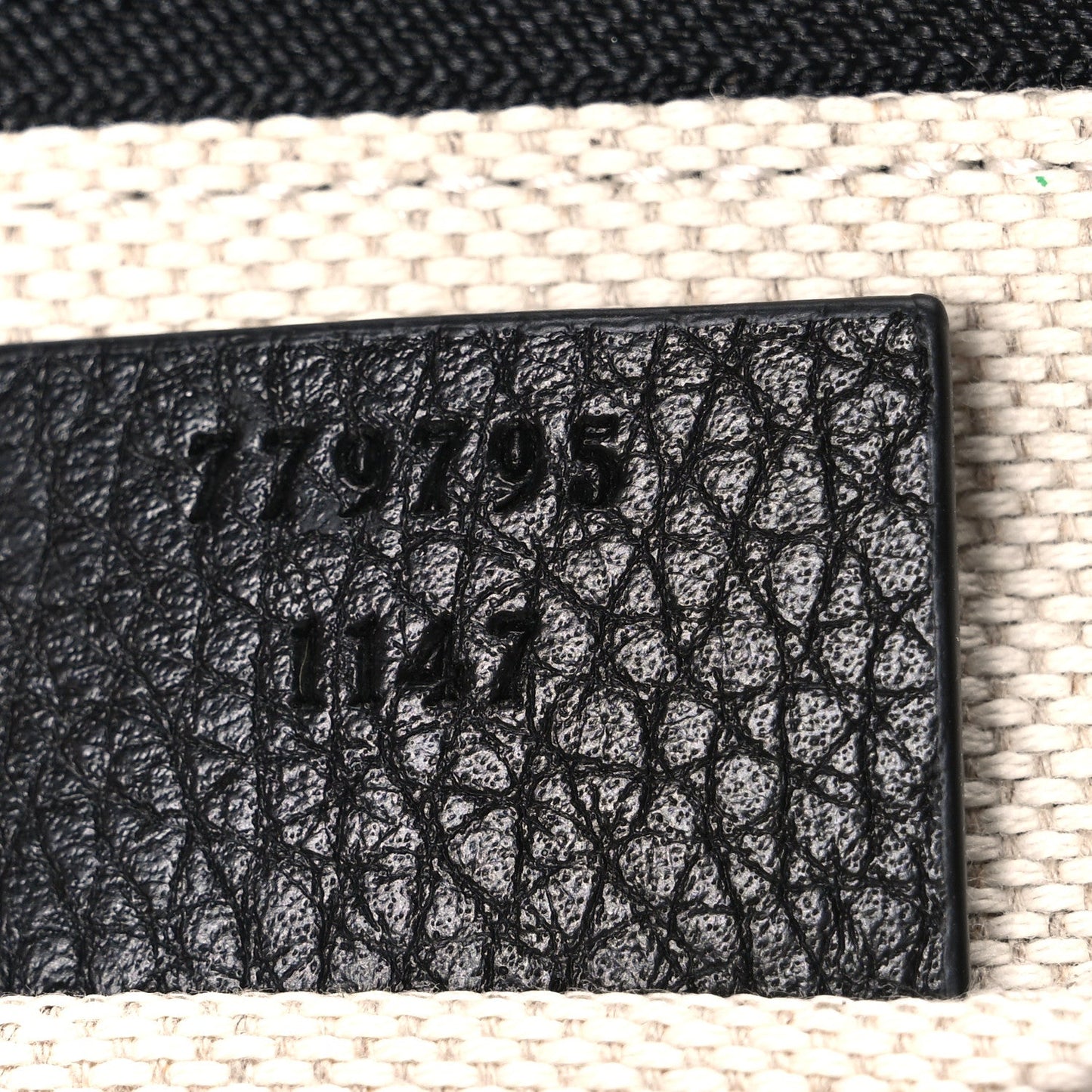 Pebbled Calfskin GG Marmont Zip Chain Bag Black