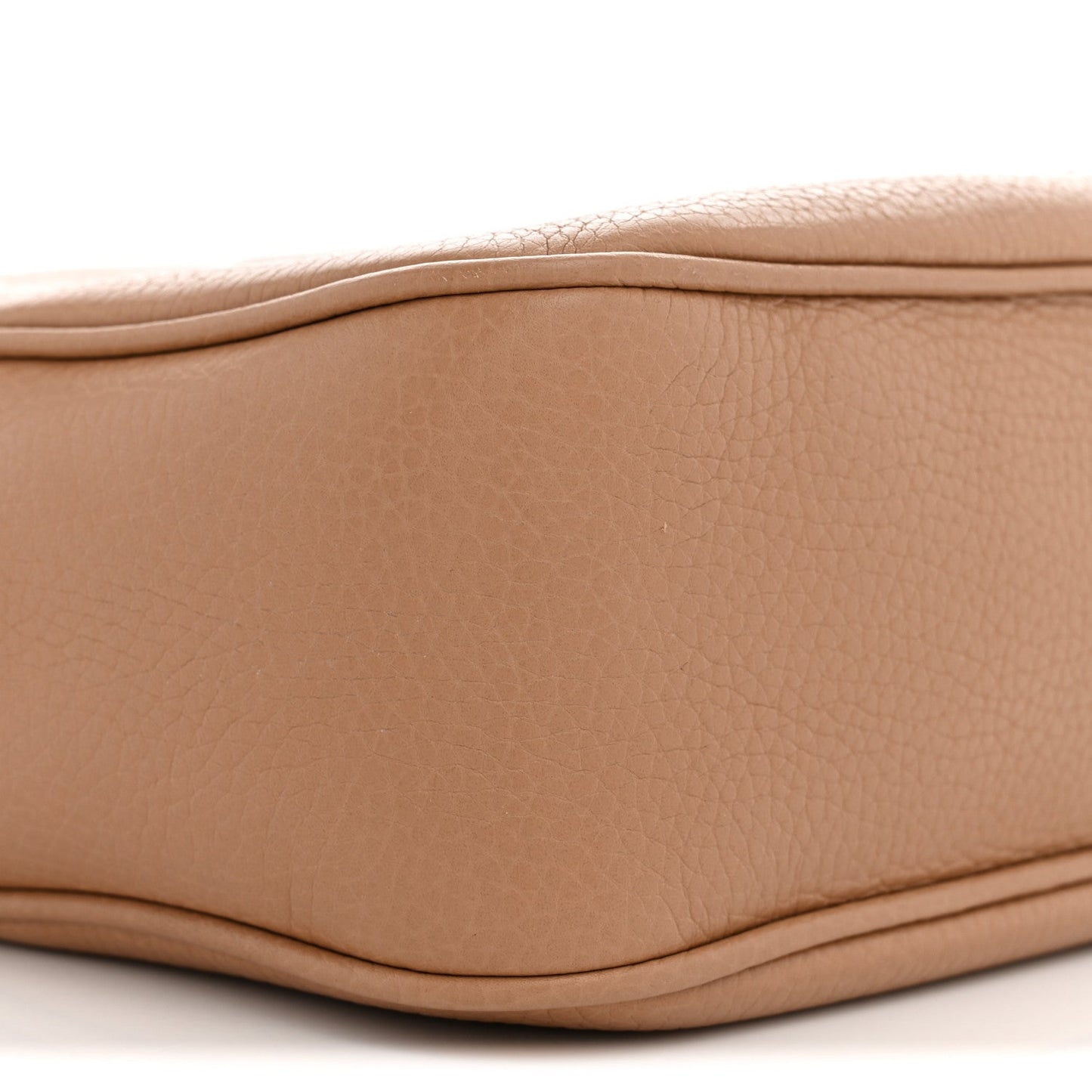 Pebbled Calfskin Small Soho Disco Bag Camelia