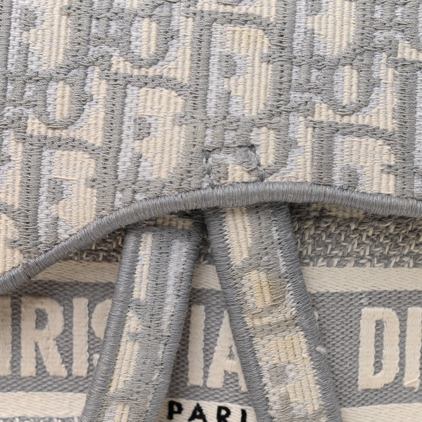 Oblique Slim Saddle Pouch Grey