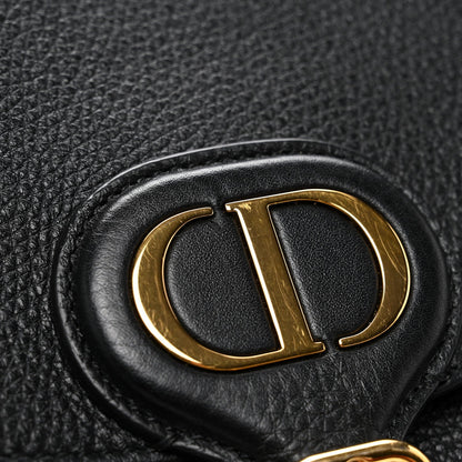 Grained Calfskin Medium Bobby Flap Black