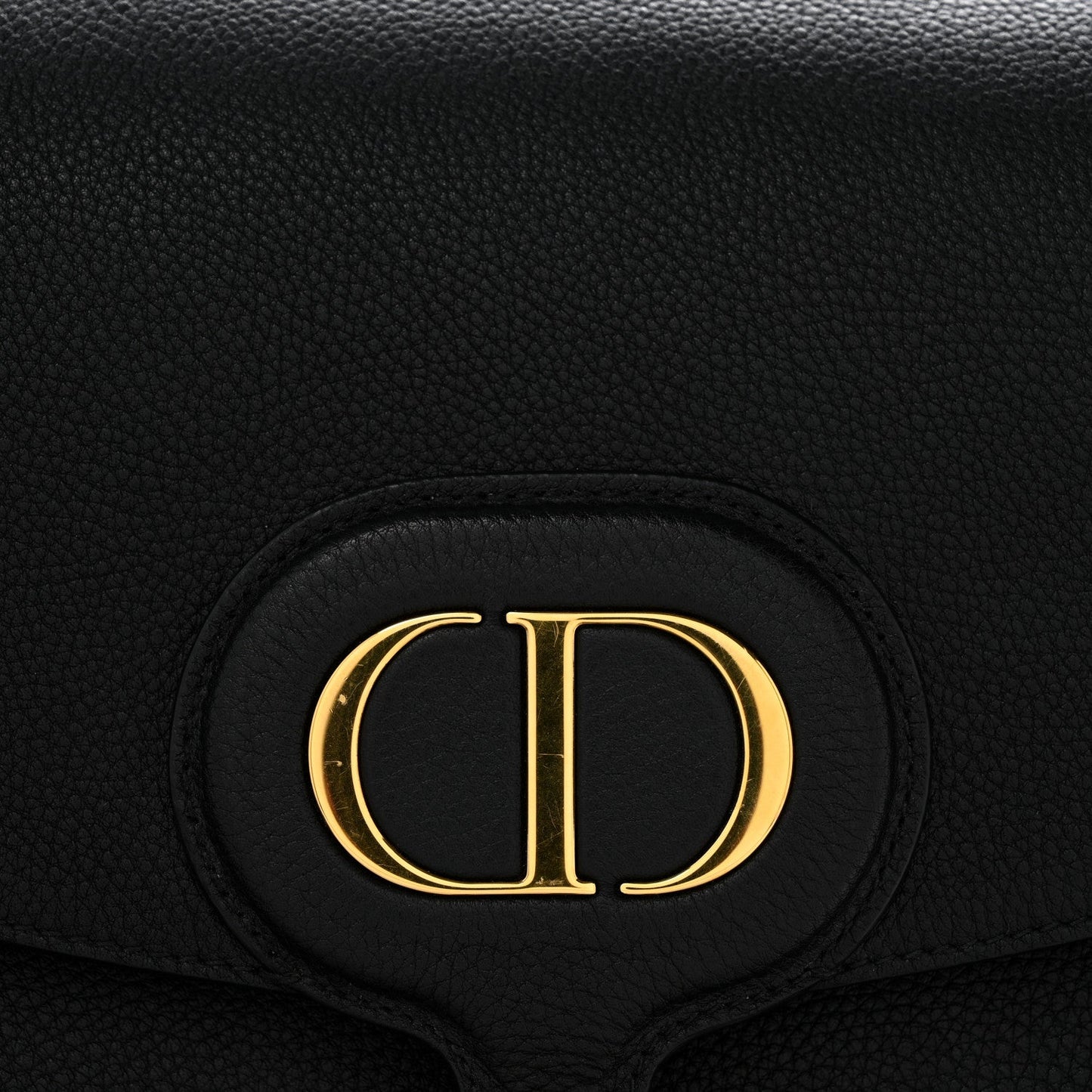 Grained Calfskin Large Bobby Flap Black