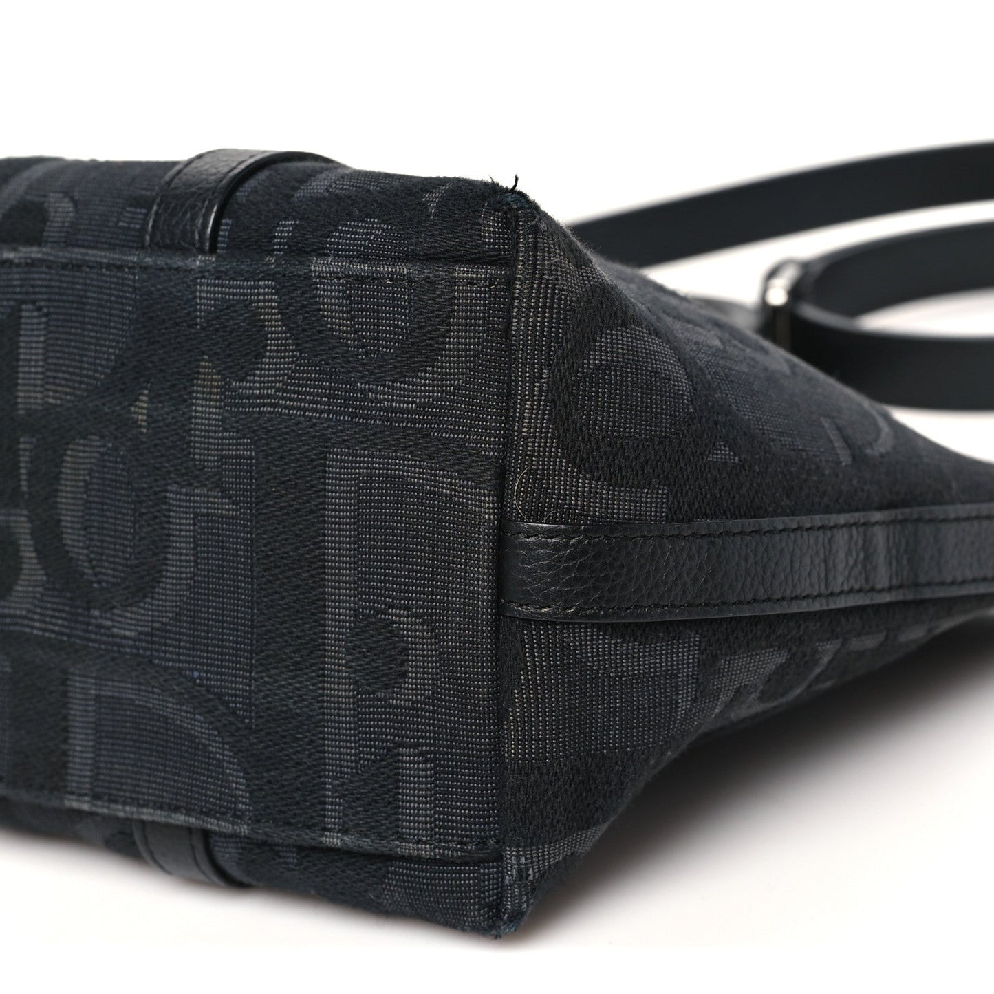 Maxi Oblique Jacquard Weekender 25 Black