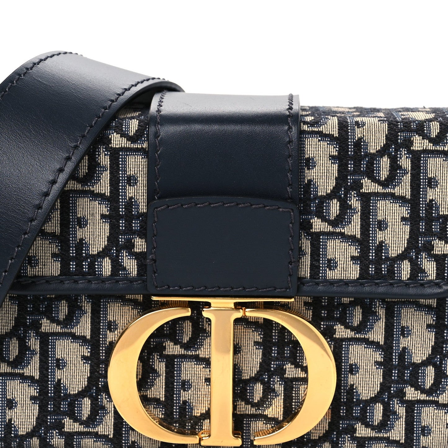 Oblique 30 Montaigne Box Bag Blue