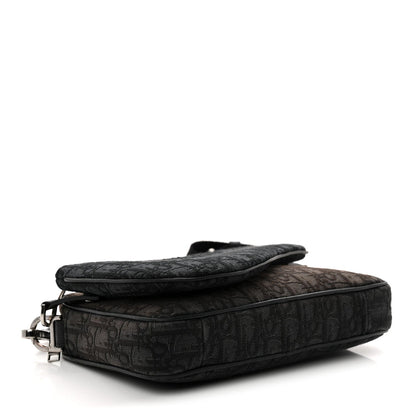 Oblique Saddle Triple Pouch Black