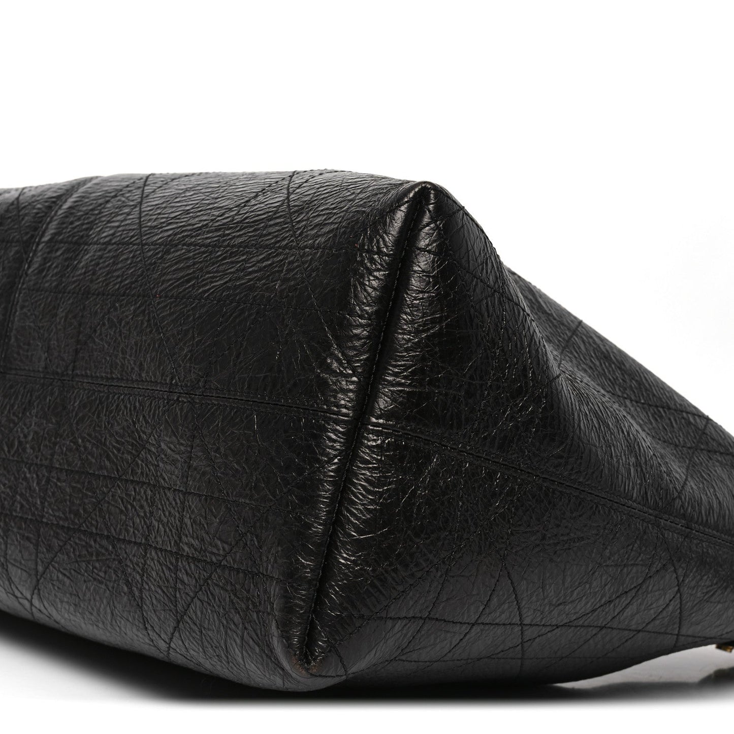 Crinkled Calfskin Macrocannage Large Voyage Bag Black