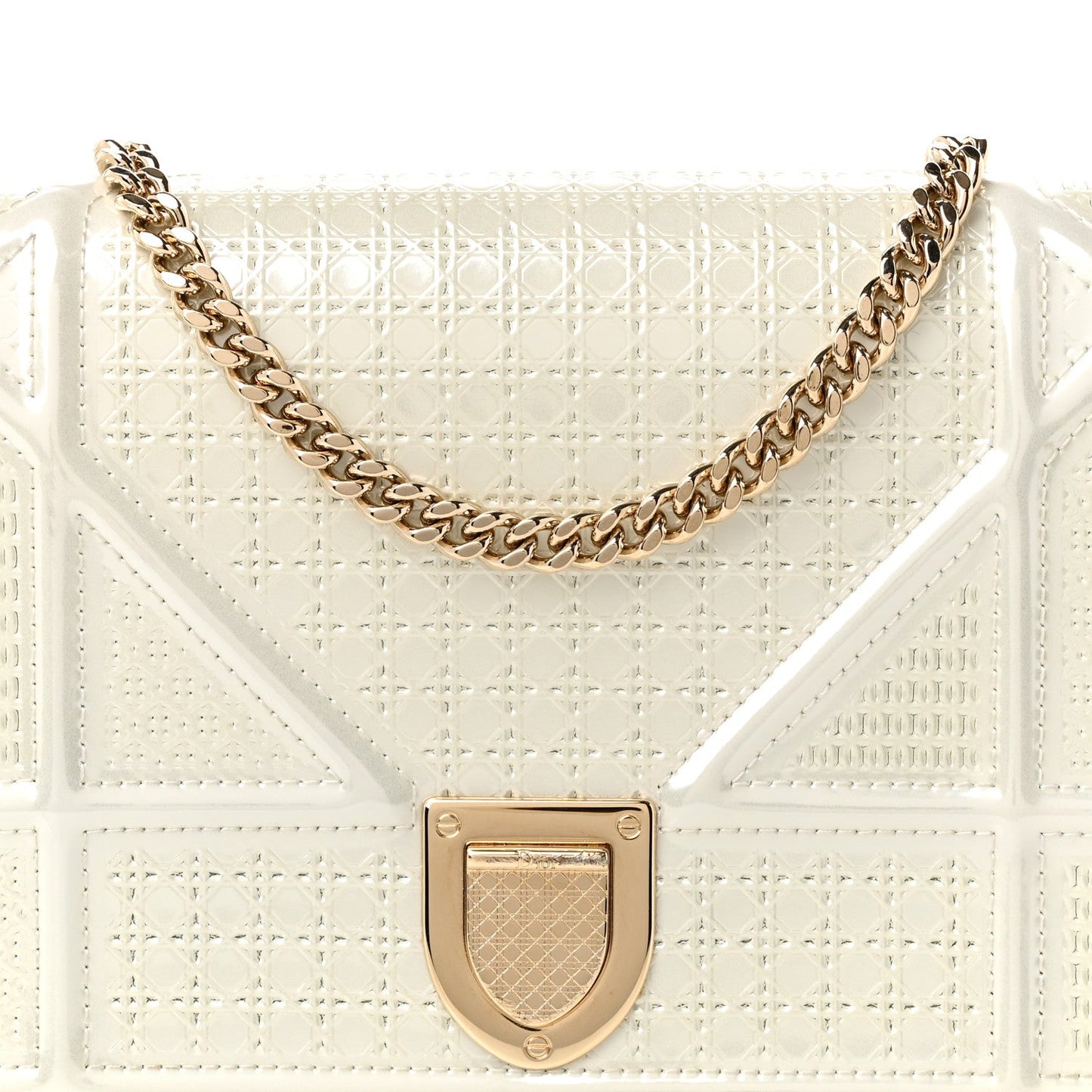 Patent Micro-Cannage Diorama Wallet on Chain Pouch Metallic White