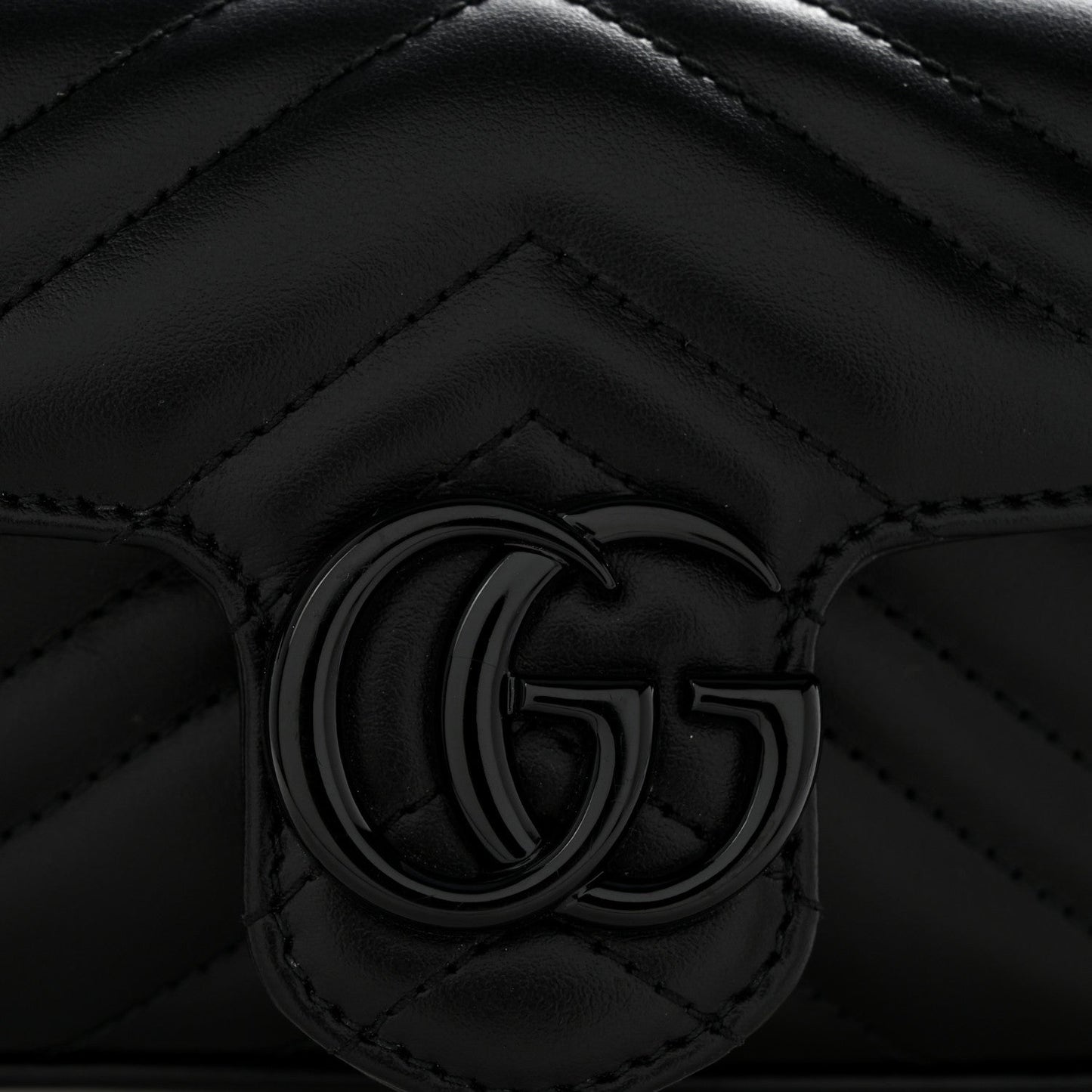 Calfskin Matelasse Monochrome GG Marmont Chain Belt Bag Black