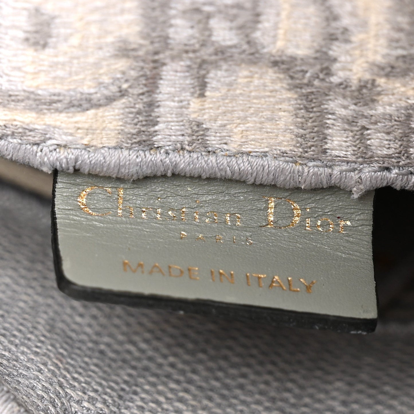 Oblique Slim Saddle Pouch Grey