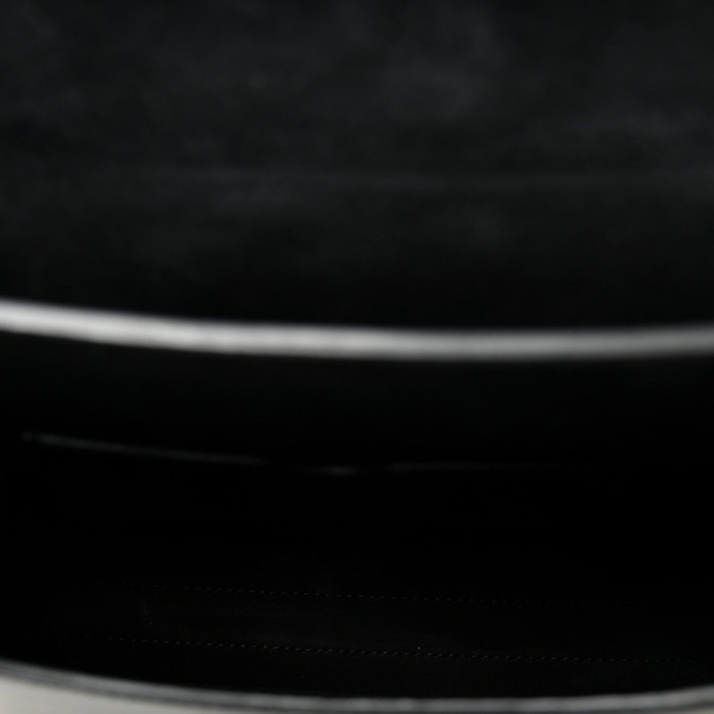 Box Calfskin Medium Bobby Flap Black