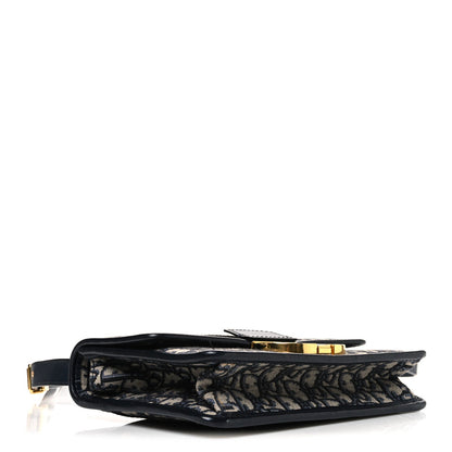 Oblique 30 Montaigne Flap Bag Blue