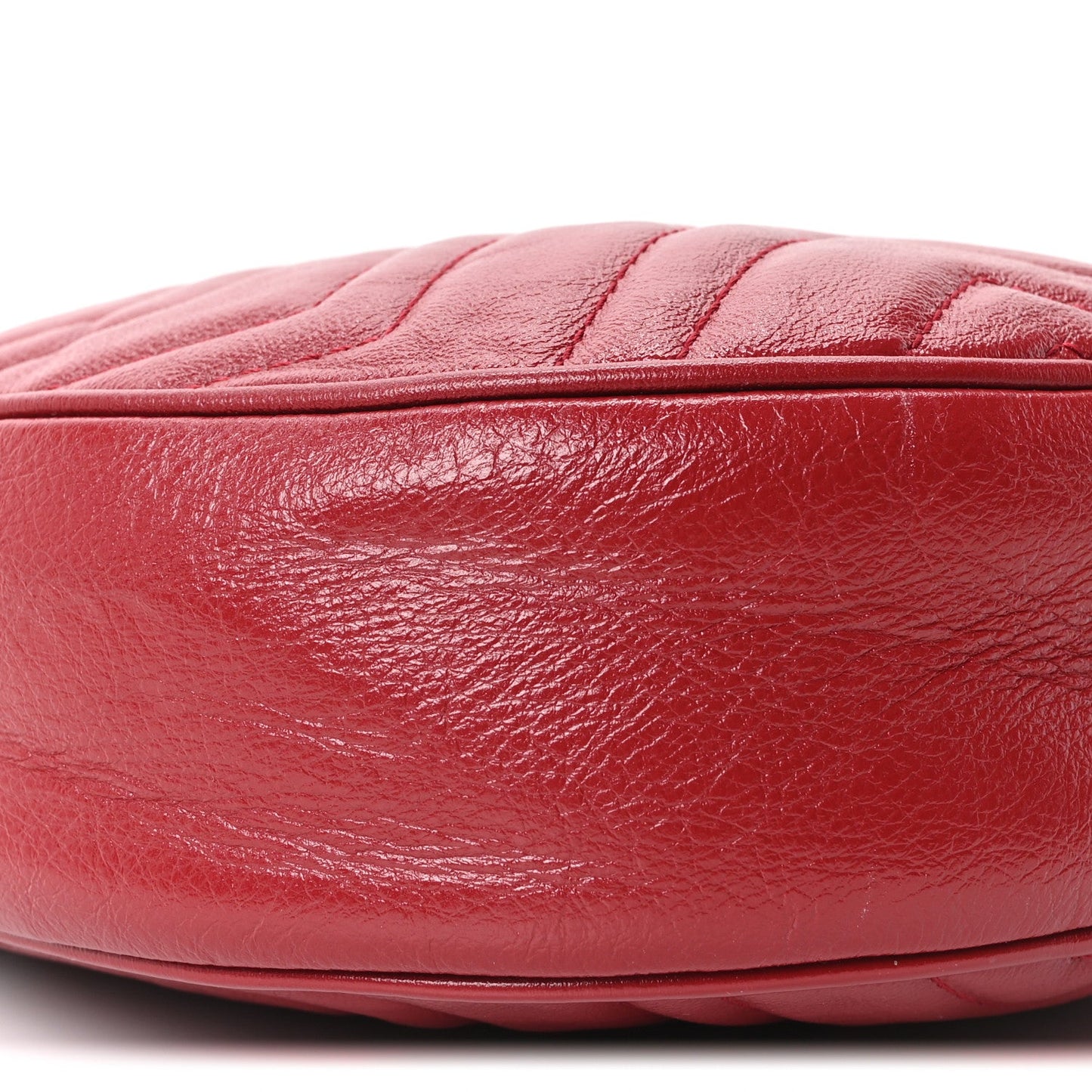 Glazed Calfskin Matelasse Heart Mini GG Marmont Round Shoulder Bag Romantic Cerise