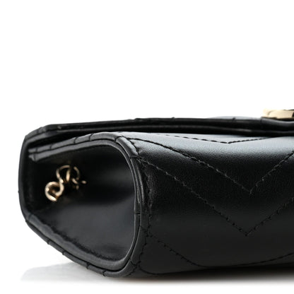Calfskin Matelasse GG Marmont Chain Wallet Black